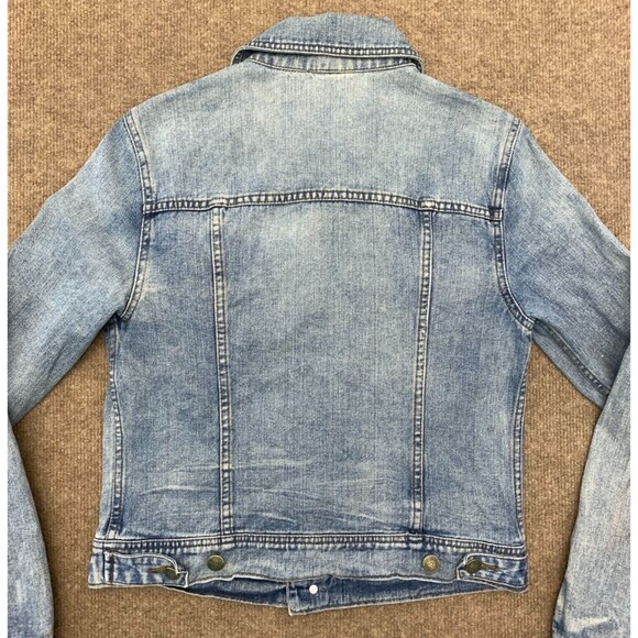 Free People Jacket Womens 6 Denim Trucker Distressed Fitted Cropped Pre-Washed - Picture 4 of 8